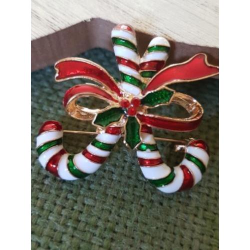 Kerstbroche pepermuntstokjes