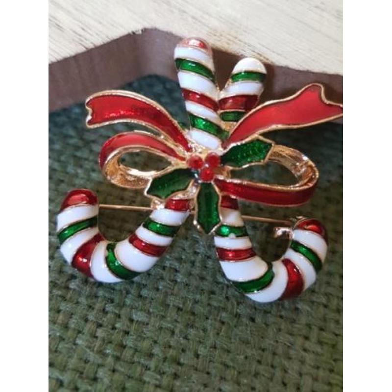 Kerstbroche pepermuntstokjes