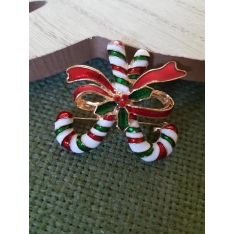 Kerstbroche pepermuntstokjes