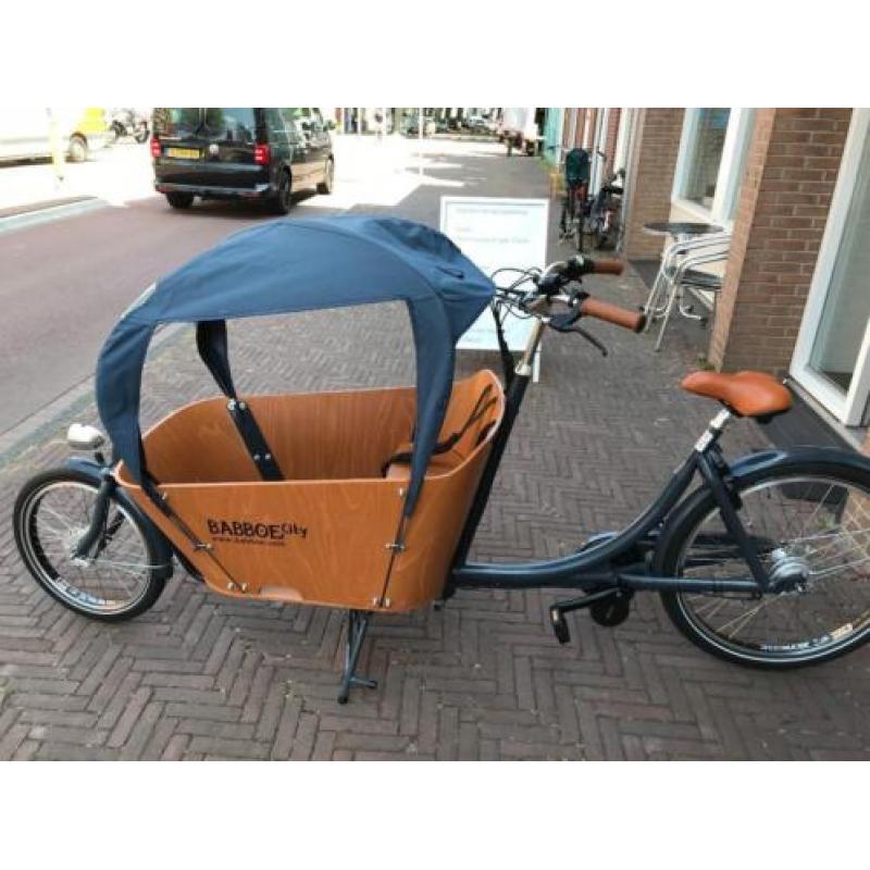 Zgan-babboe-city-e-bike-met-midden-motor-en-huif-zie-foto's
