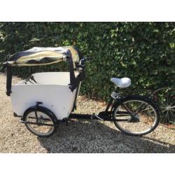 Witte Baboe bakfiets met nieuwe kap