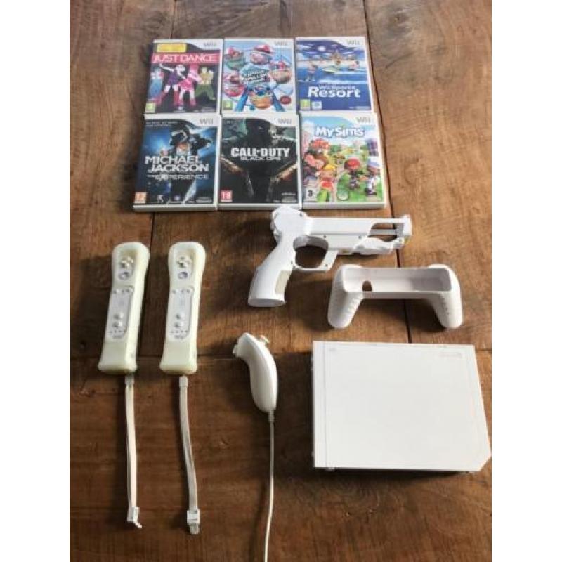 Ninendo Wii met accessoires en 6 games