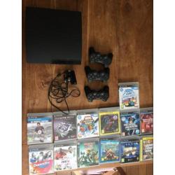 PlayStation 3 met 3 controllers en spellen