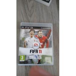Playstation 3 met 2 controllers en 9 games